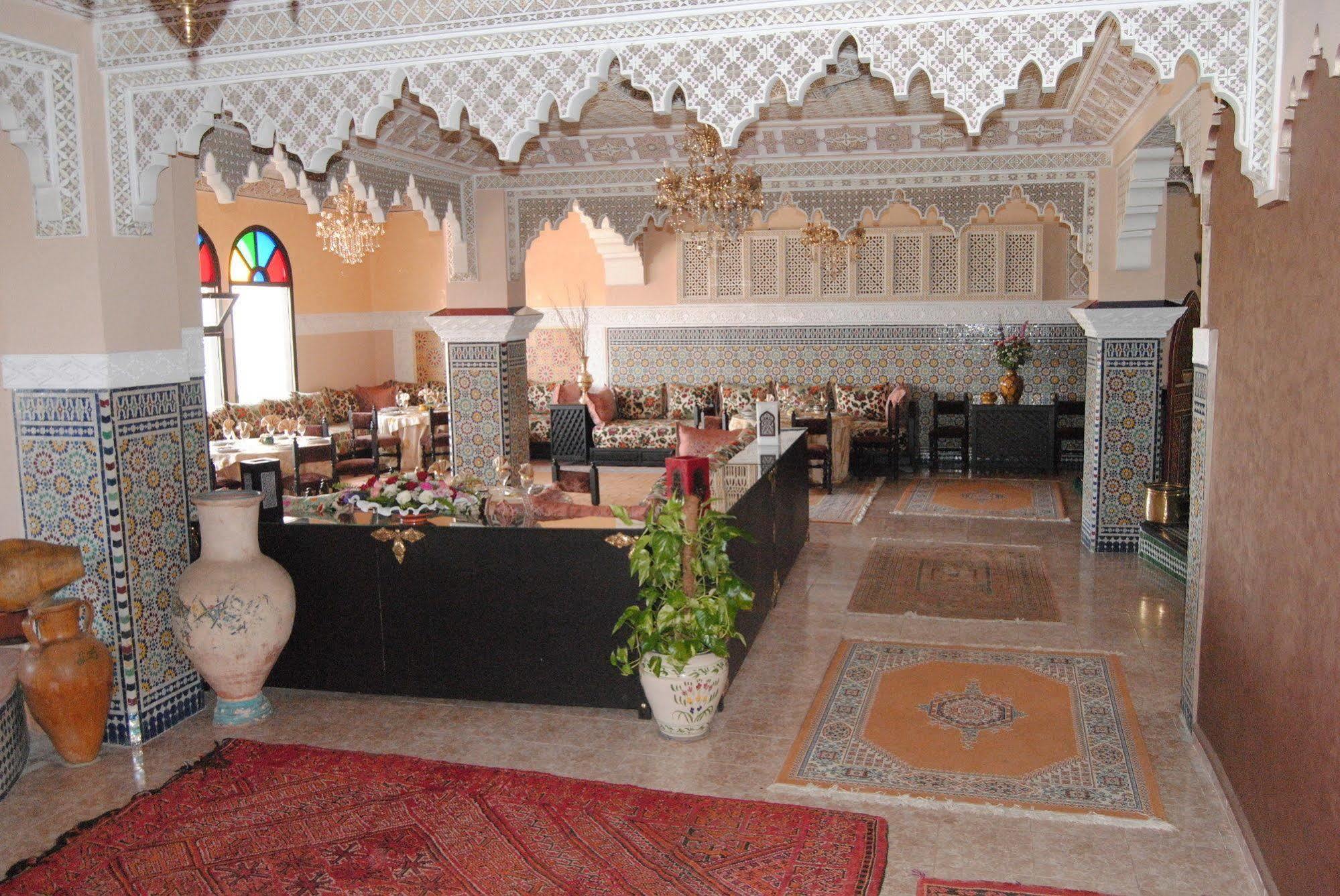 Hotel Collier De La Colombe Meknès Exterior foto
